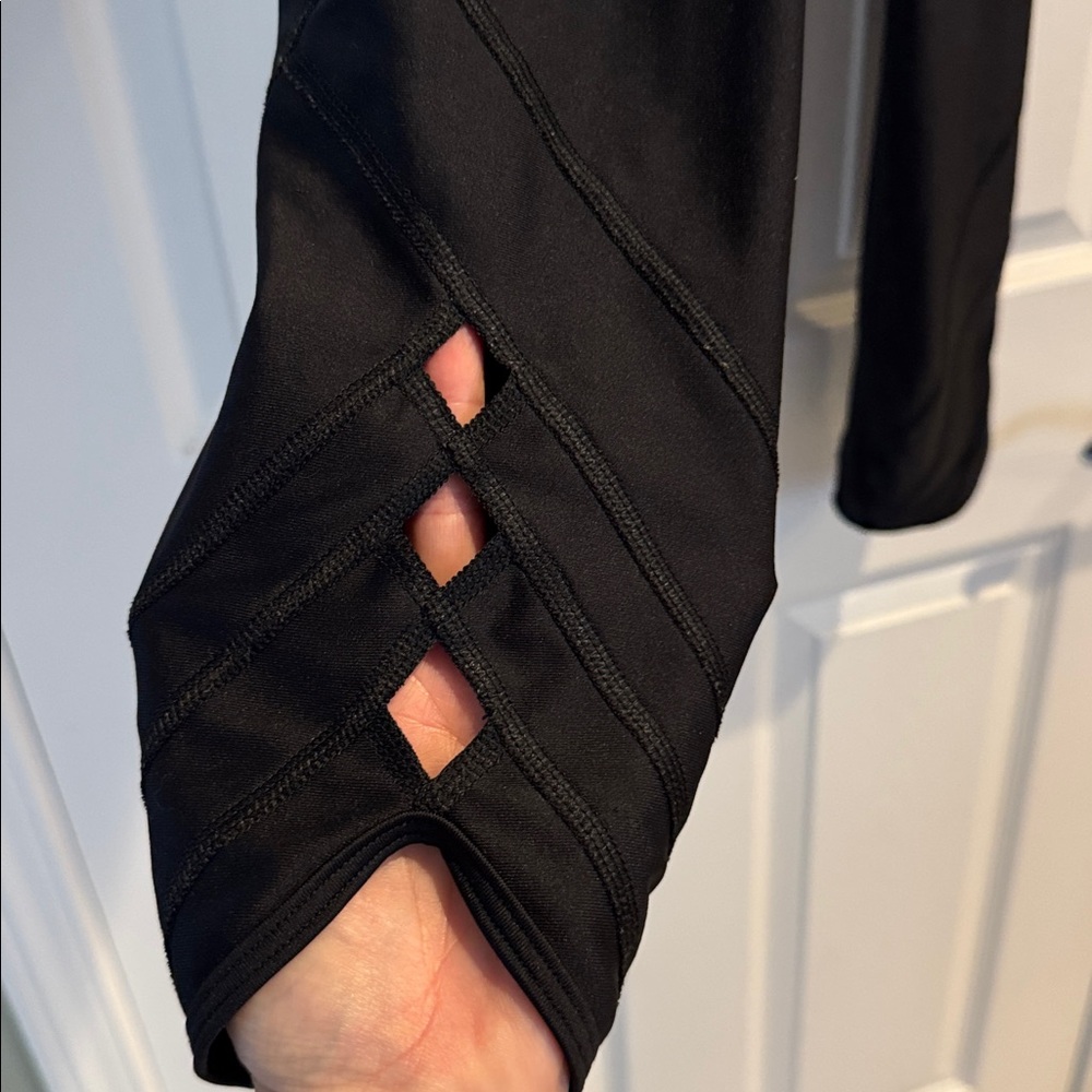 Under Armour Black Compression Women’s Leggings
With Details Sides Size Medium